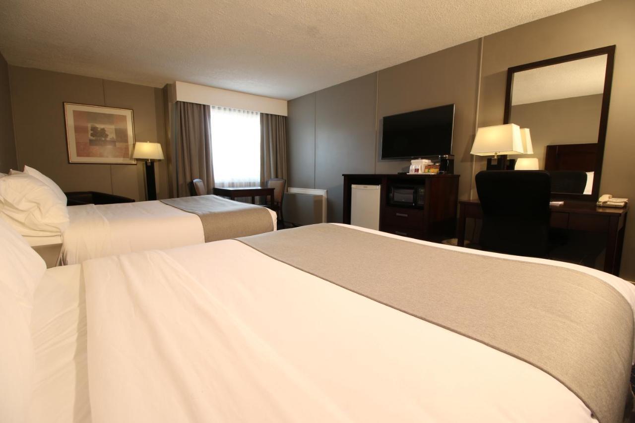 Hotel Clarion Pointe Medicine Hat Exteriér fotografie