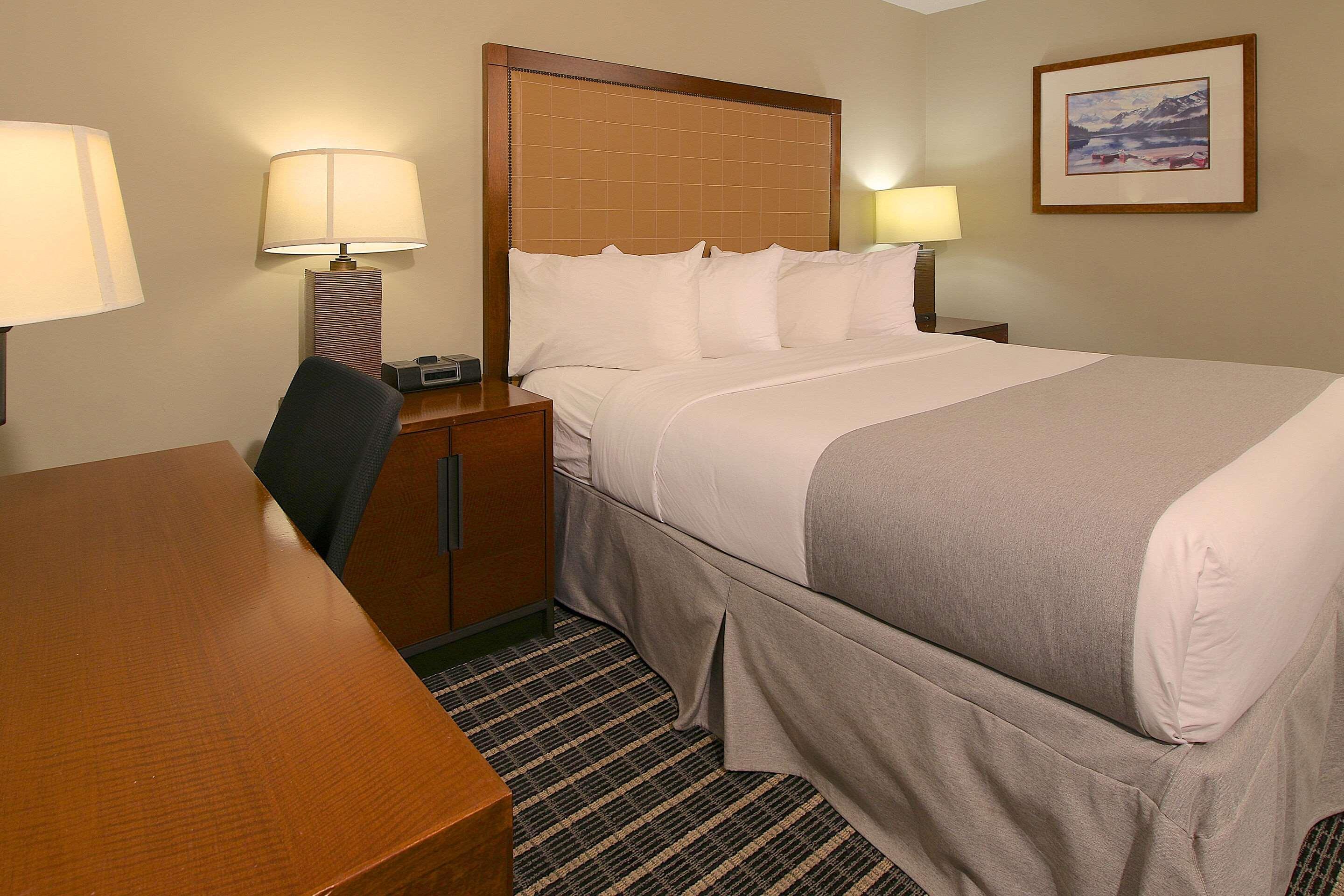 Hotel Clarion Pointe Medicine Hat Exteriér fotografie