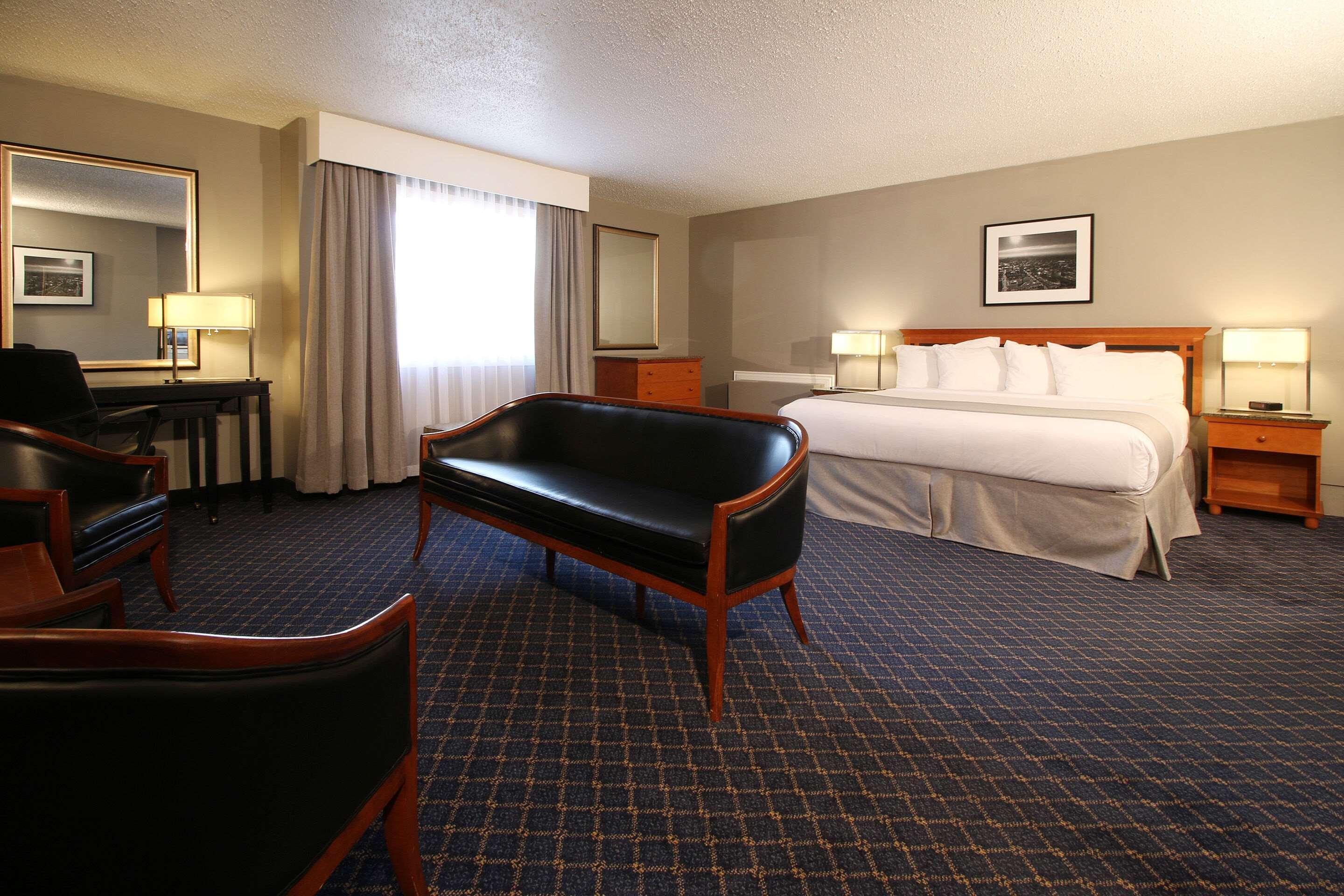 Hotel Clarion Pointe Medicine Hat Exteriér fotografie