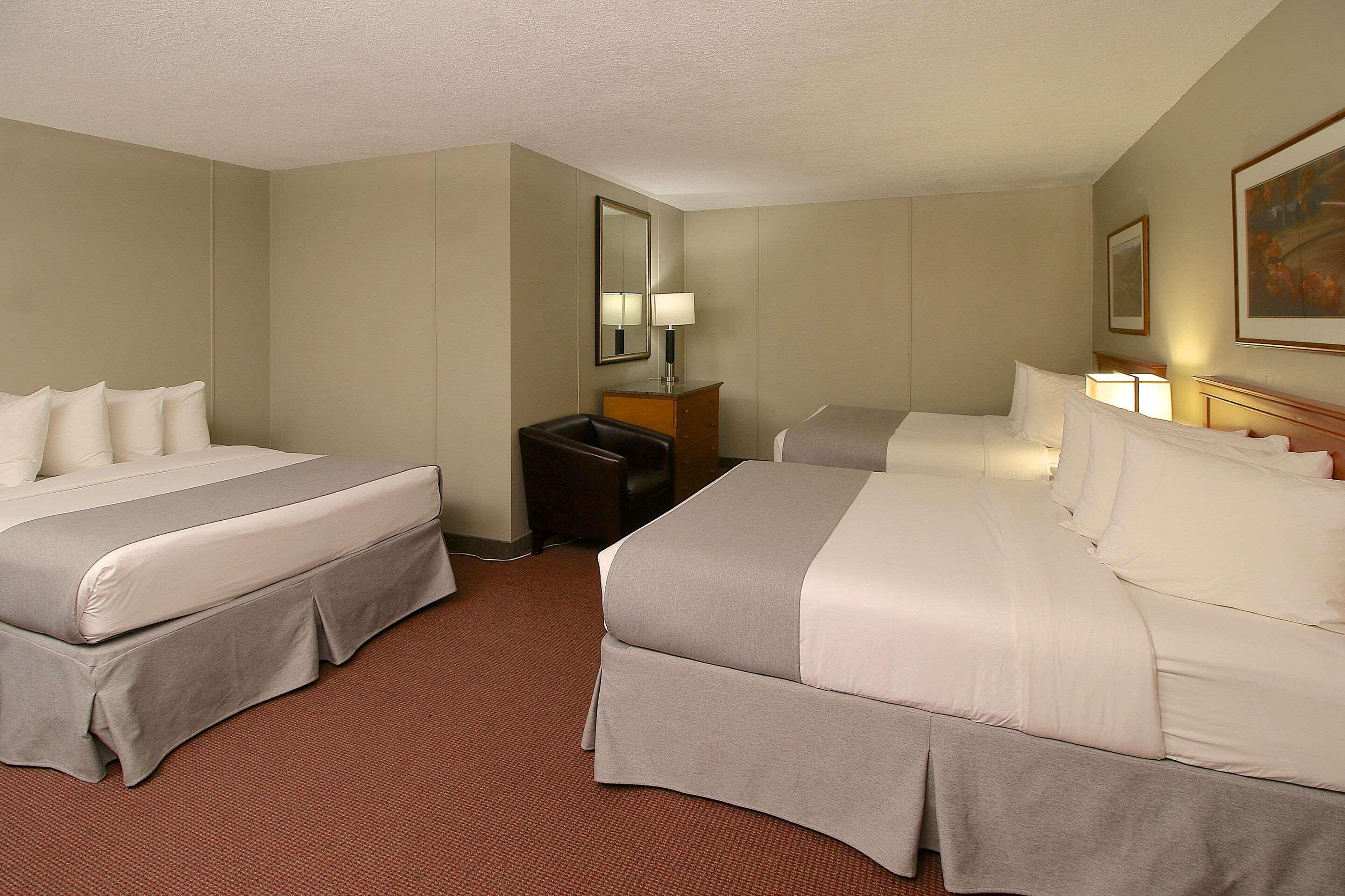 Hotel Clarion Pointe Medicine Hat Exteriér fotografie