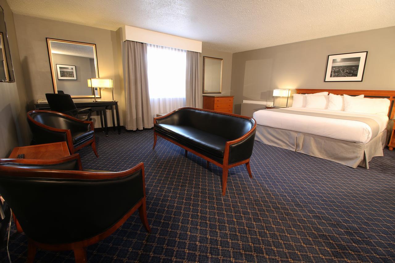 Hotel Clarion Pointe Medicine Hat Exteriér fotografie